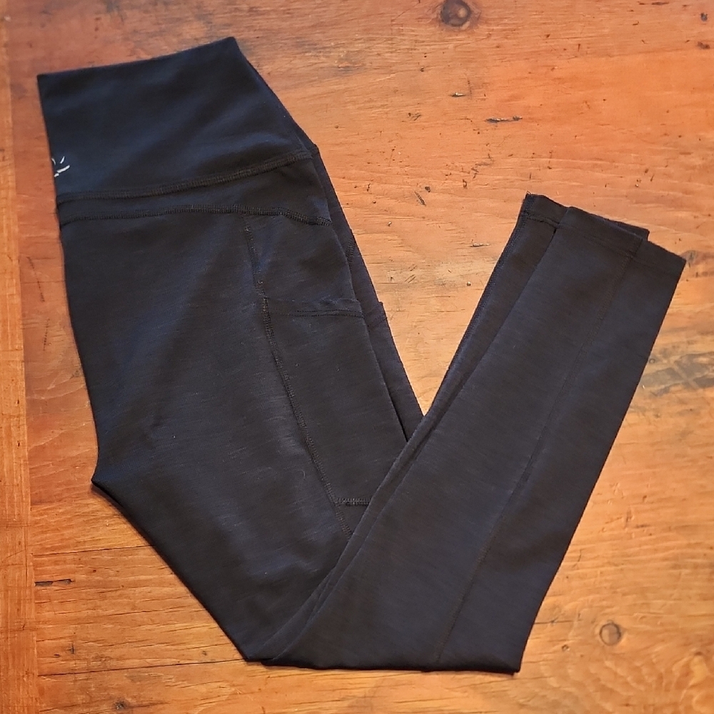 Beyond Yoga Heather Rib Pocket Leggings
